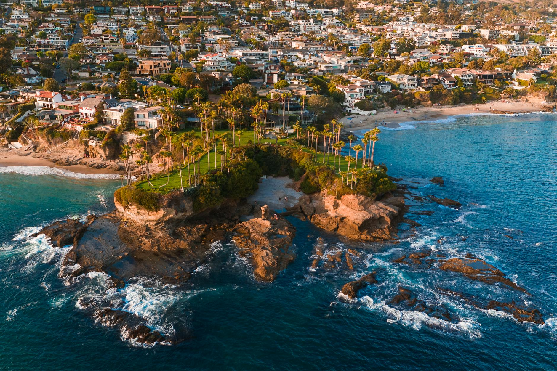 drone shot of shaws cove in orange county california